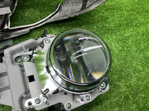 Битая Фара правая Land Cruiser 200 (15-21) LED