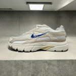 Nike Initiator • Cream White
