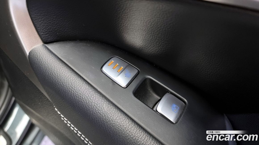 Genesis G70 2.0T AWD (06.2020)