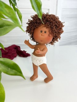Кукла Nines виниловая 23см Little Mia Latina без одежды (3199WL9)