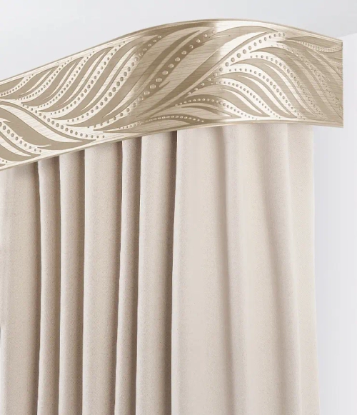 Пластиковый карниз с тиснением Legrand 2-х рядный Феникс 2400 мм