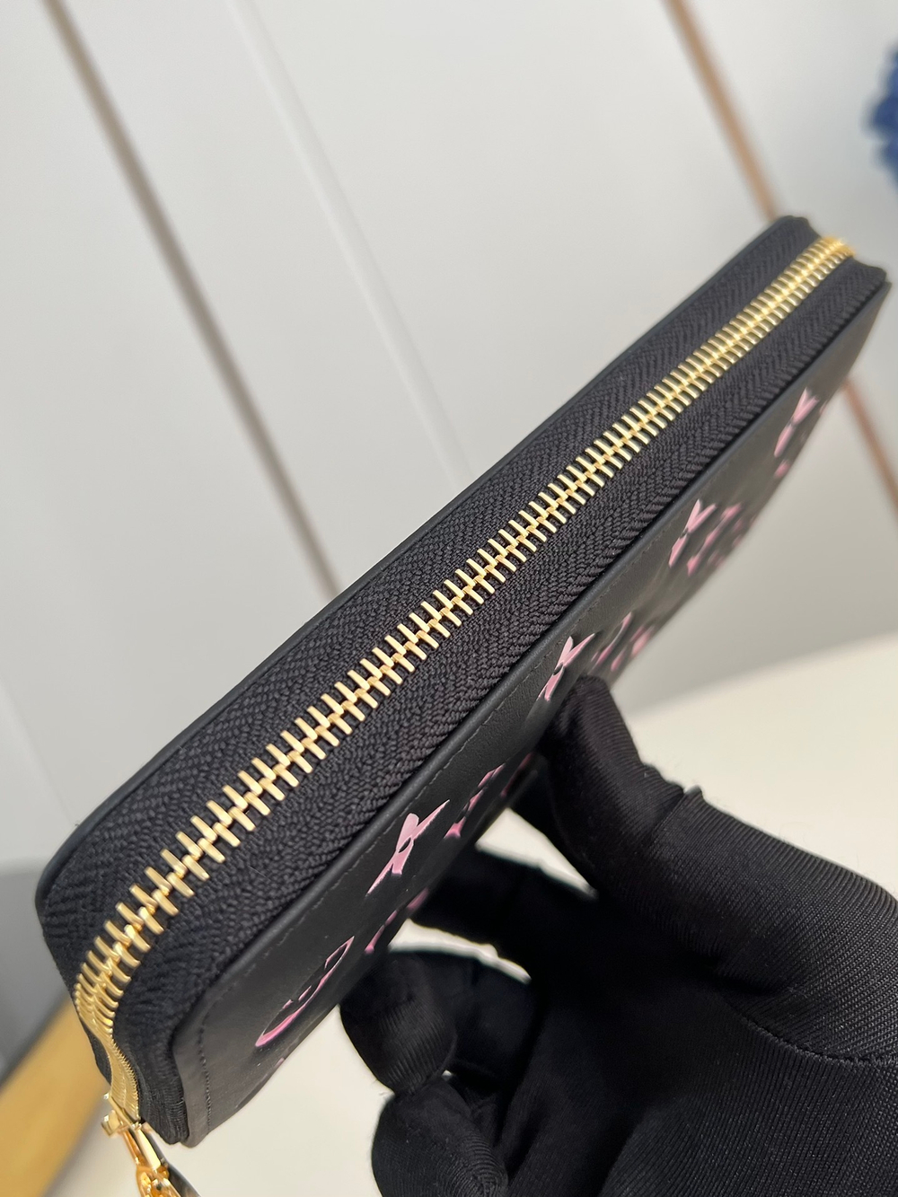 Louis Vuitton Zippy Wallet