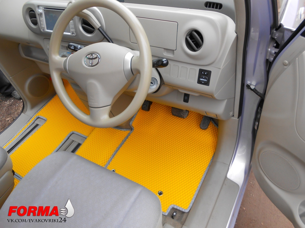 Toyota Porte 1 поколение NP10 (07.2004 - 06.2012)