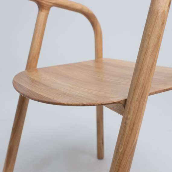 Стул Esse из массива дуба, светлый