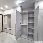 Распашной шкаф в прихожую