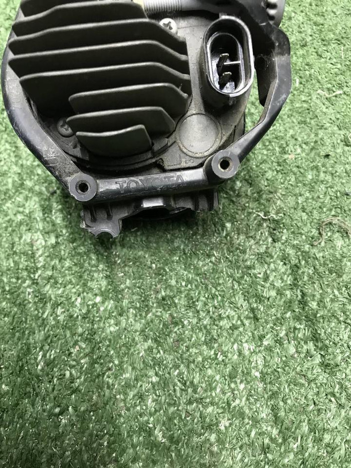 ПТФ левая Toyota Camry XV50 XV70 (2017-2021) LED