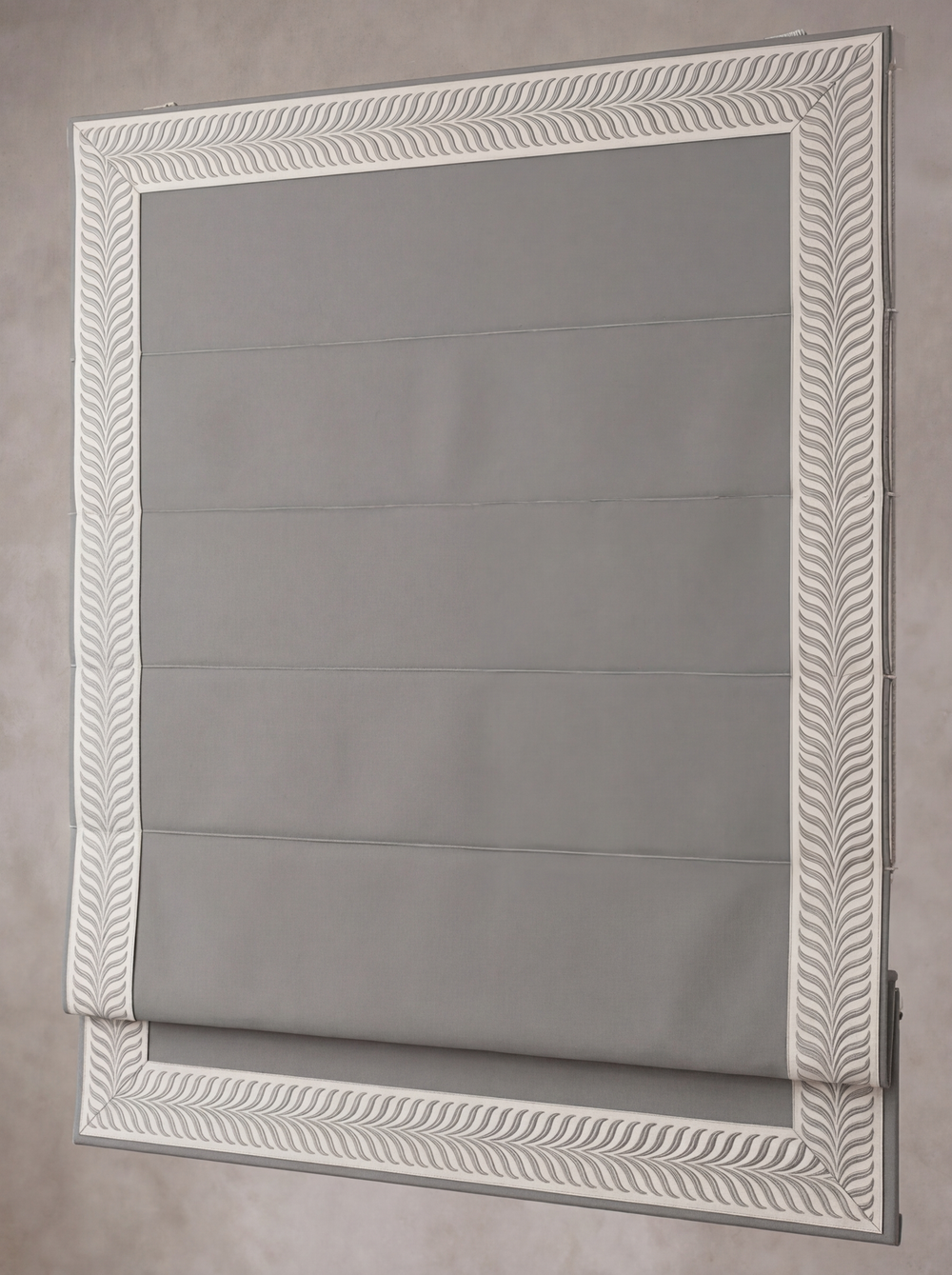 Римская штора Ecobella арт. Efes col. 117 с декоративным бордюром Te-Xo и карнизом