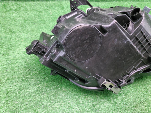 Фара левая Volvo XC60 2 (2021-н.в.) LED