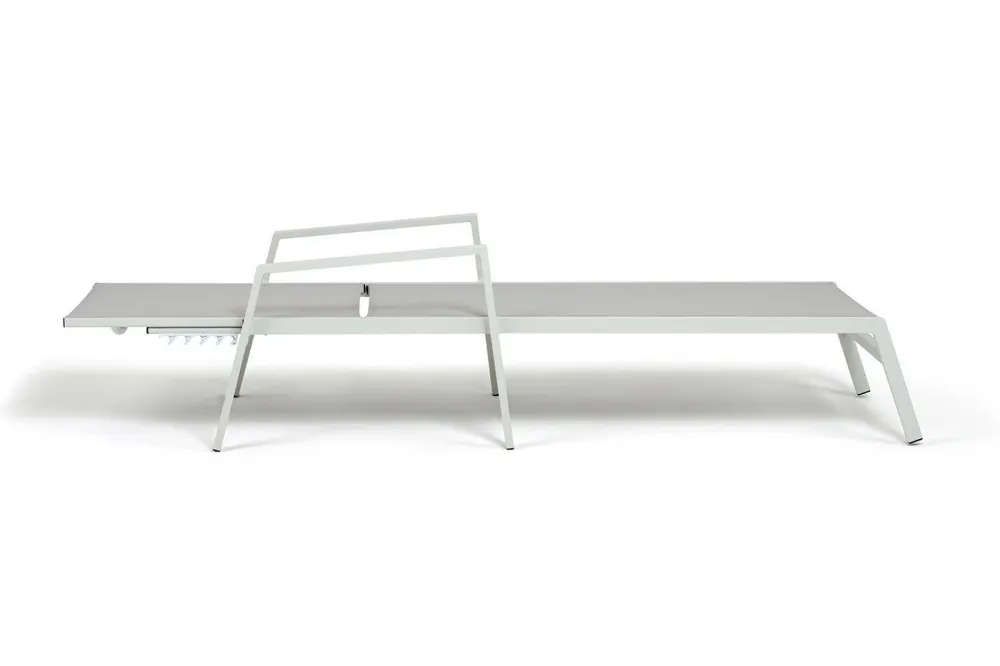 "Парма" шезлонг, каркас алюминий светло-серый (RAL7035) муар, ткань текстилен светло-серая