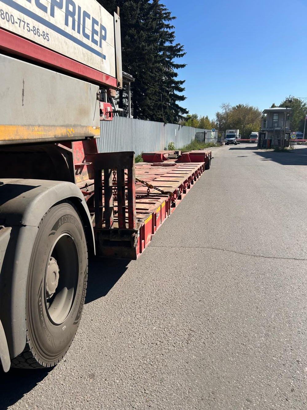Спецприцеп 9942* Полуприцеп тяжеловоз 3 оси 994293 (Не раздвижной)