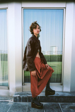 ZARA АТЛАСНАЯ ЮБКА МИДИ, КРАСНО-ОРАНЖЕВЫЙ