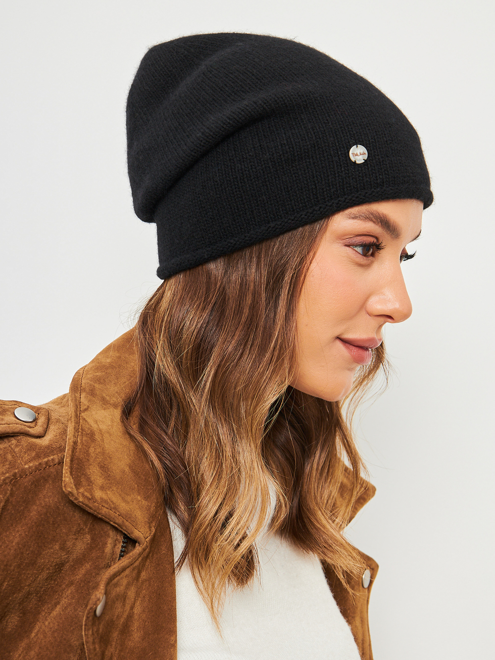 Шапка LACE удлиненная одинарная,с руликом с содержанием кашемира