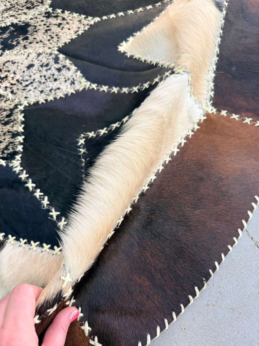 Ковер круглый натуральный на пол / Телячья шкура / 140см