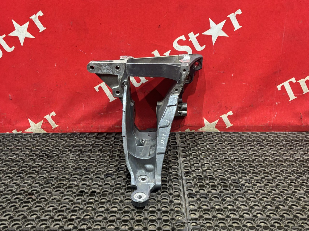 Кронштейн усилителя бампера левый 2023г.