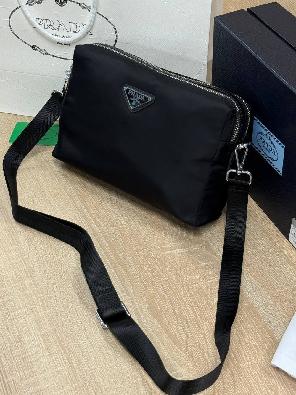 Сумка-мессенджер Prada