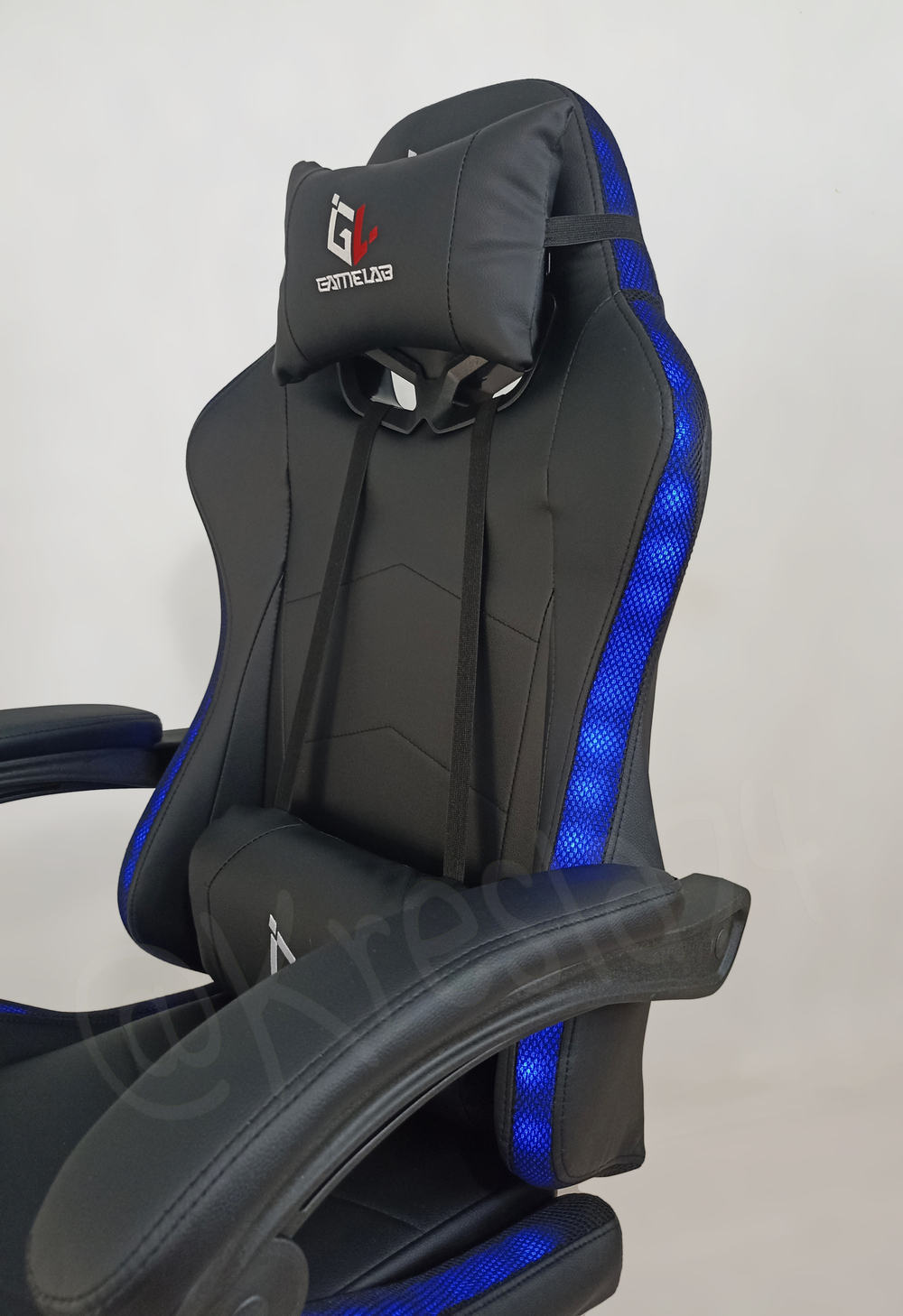 Геймерское кресло с RGB подсветкой. Черное