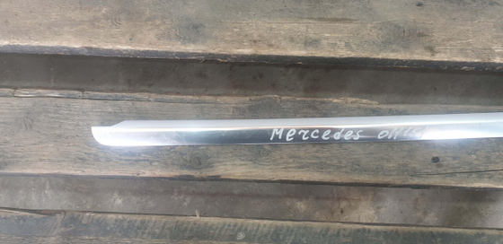 Накладка стекла заднего правого Mercedes GLC (X253) 15-нв Б/У Оригинал A2536700222