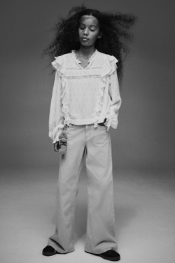 H&M Блузка с рюшами, кремовый