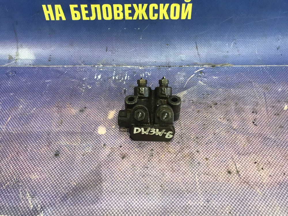 Распределитель тормозной MAZDA DEMIO 2001