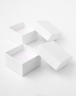 Картонный футляр «Алиса» 60x60x34 мм под серьги, подвеску, значок и обручальные кольца