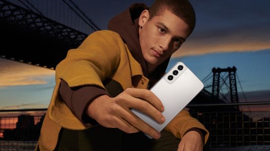 Samsung Galaxy S22 vs S22 Plus vs S22 Ultra 2022 года - Какой Самсунг лучше выбрать в 2022 году по цене и качеству?