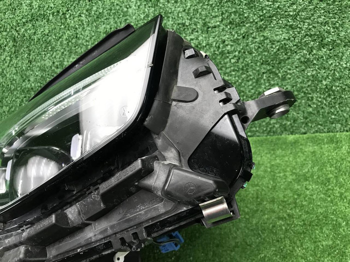 Фара правая Mercedes S W223 (20-нв) Digital Light