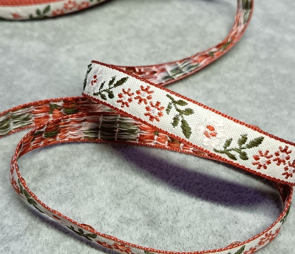 Тесьма жаккард, ш. 1,2 см, бежевый