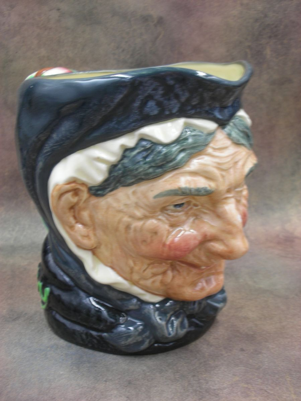 Фарфор. Бабушка кружка кувшин. Royal Doulton. Англия