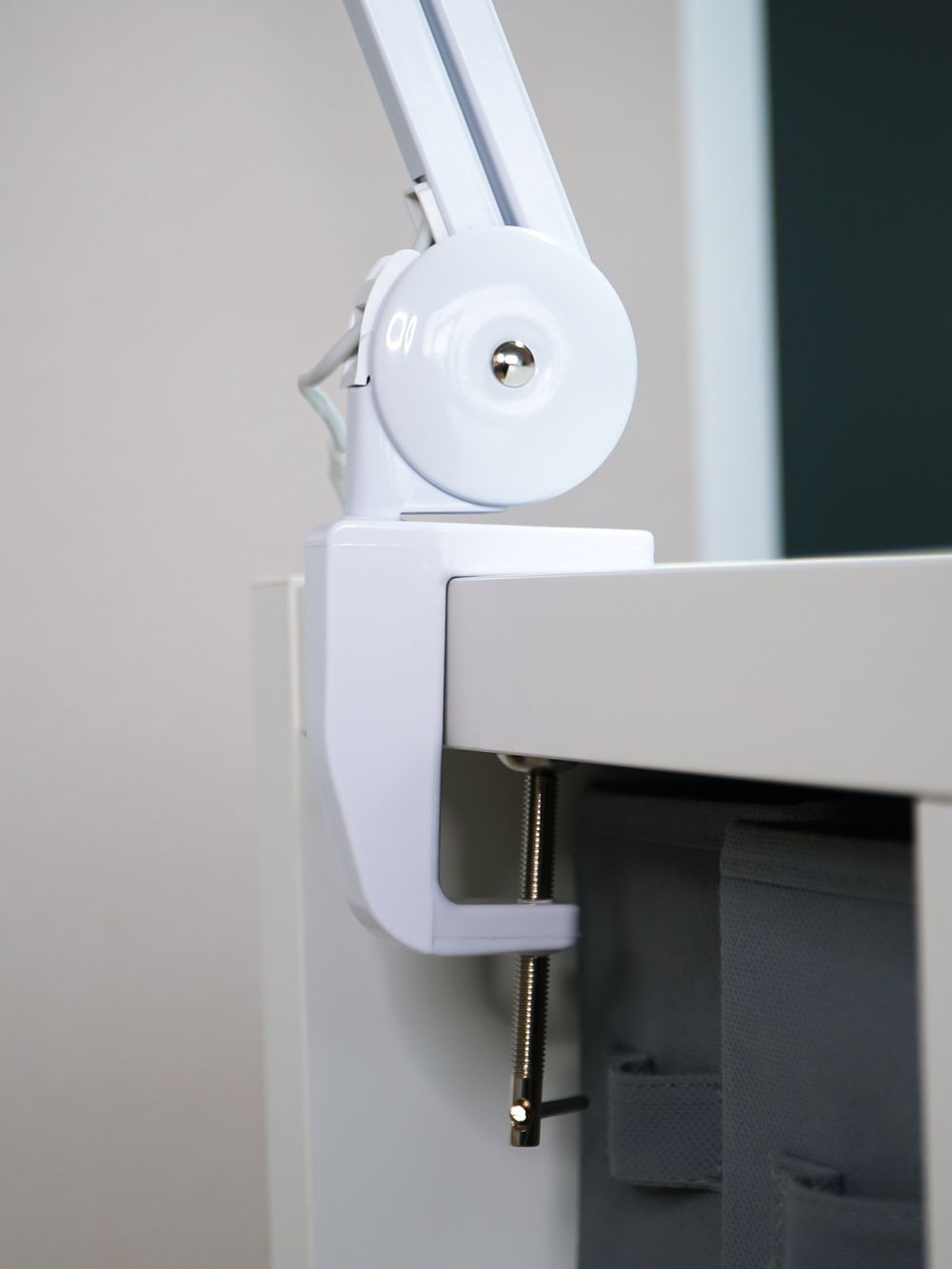 Лампа бестеневая настольная диодная