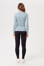 Лонгслив с длинным рукавом и карманами