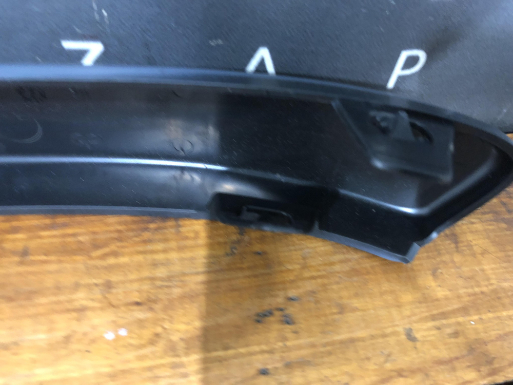 Накладка переднего бампера правая Opel Astra H 04-14 Новое Оригинал 13121996