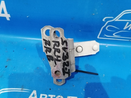 Петля двери задней правой TOYOTA CAMRY 1993