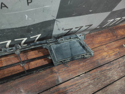 Решетка переднего бампера Geely Monjaro 21-нв Б/У Оригинал 8889168079