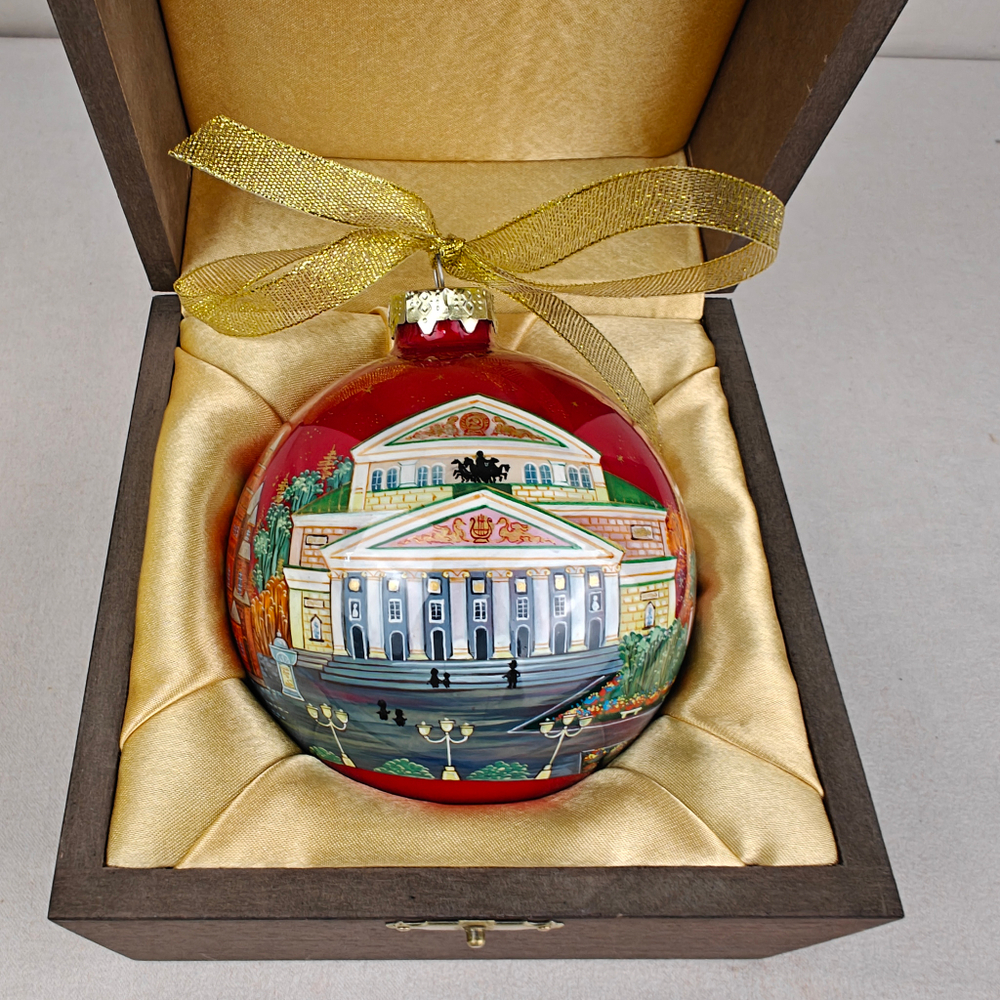 Шар новогодний с круговой росписью Палех "Москва. Большой театр" на красном в футляре