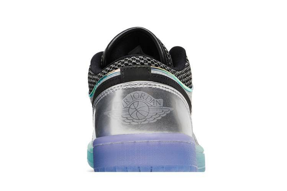 Кроссовки Jordan Air Jordan 1 Low Se "Toggle Silver" (Женская размерная сетка)