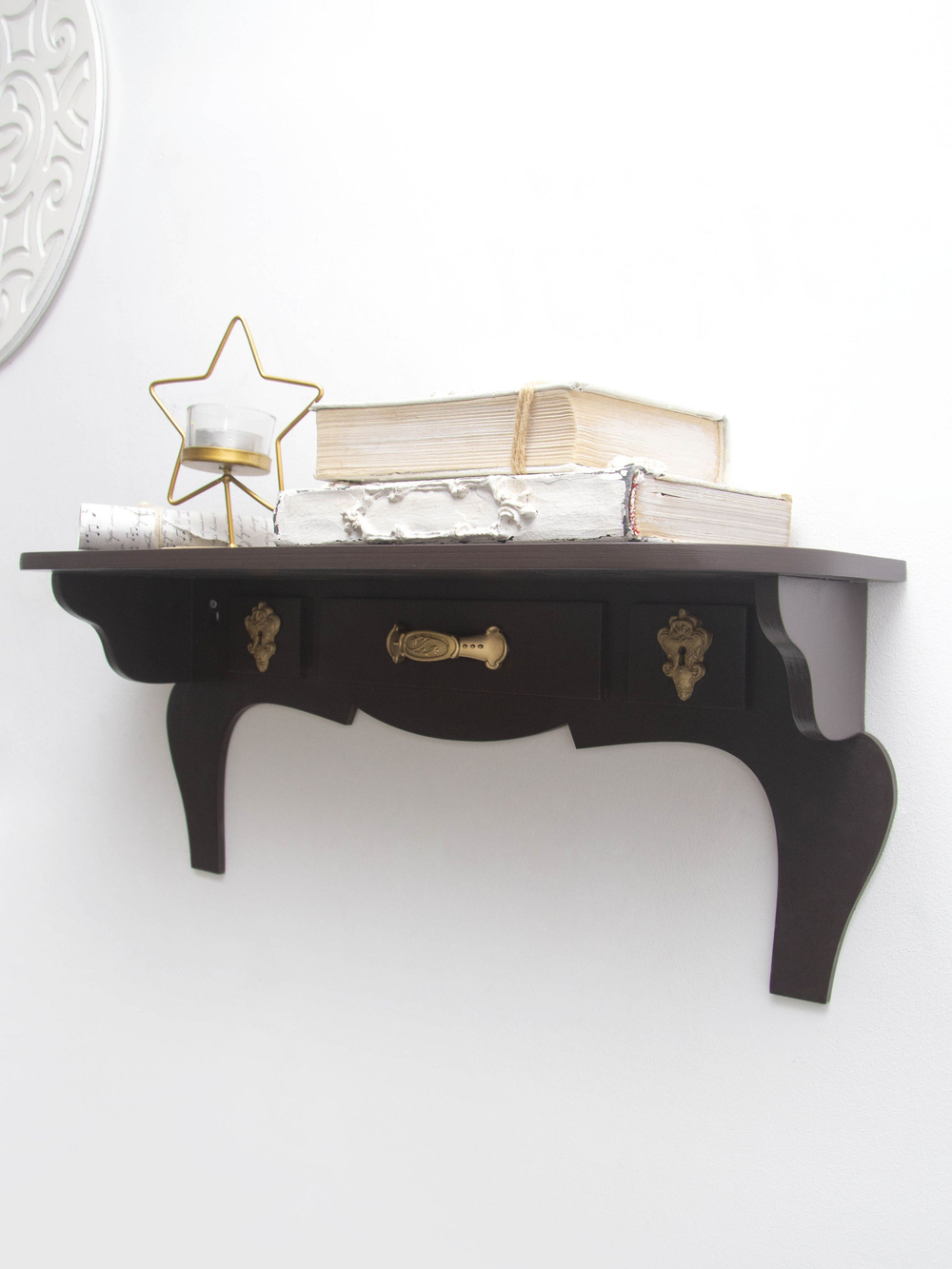 Полка  "Комодик" серая с лепниной и белой патиной, 50х15см.