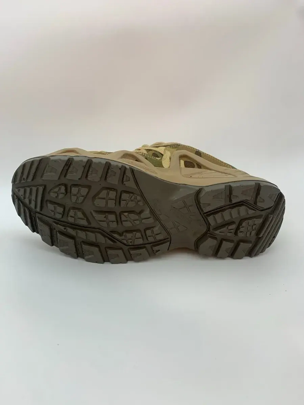 Кроссовки треккинговые