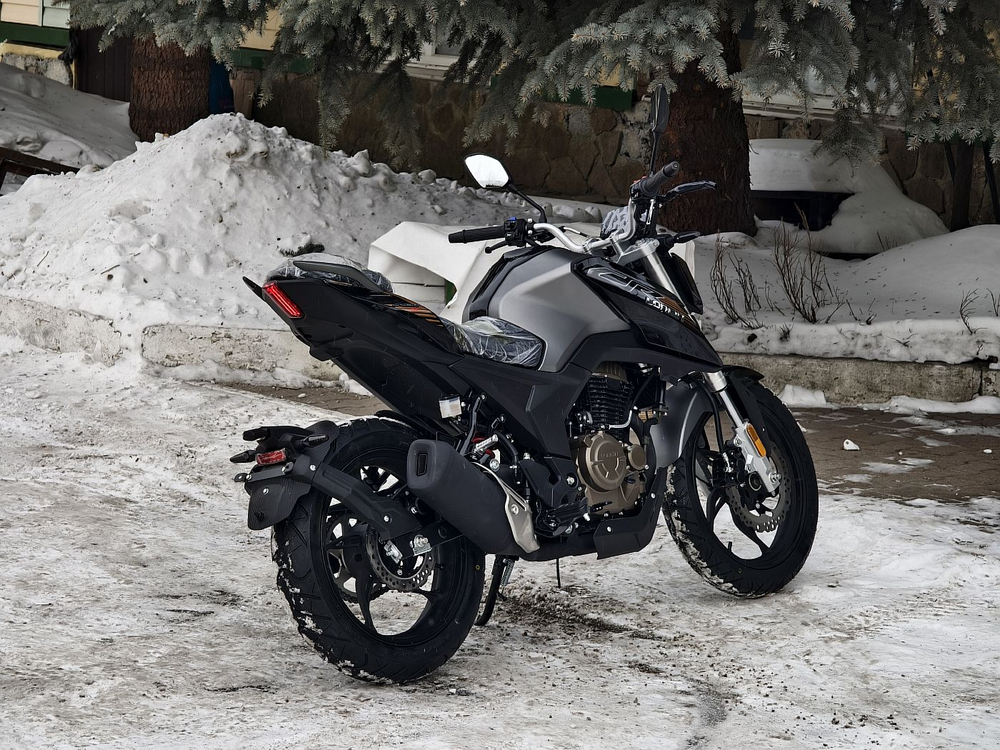 Мотоцикл Loncin CR4 II