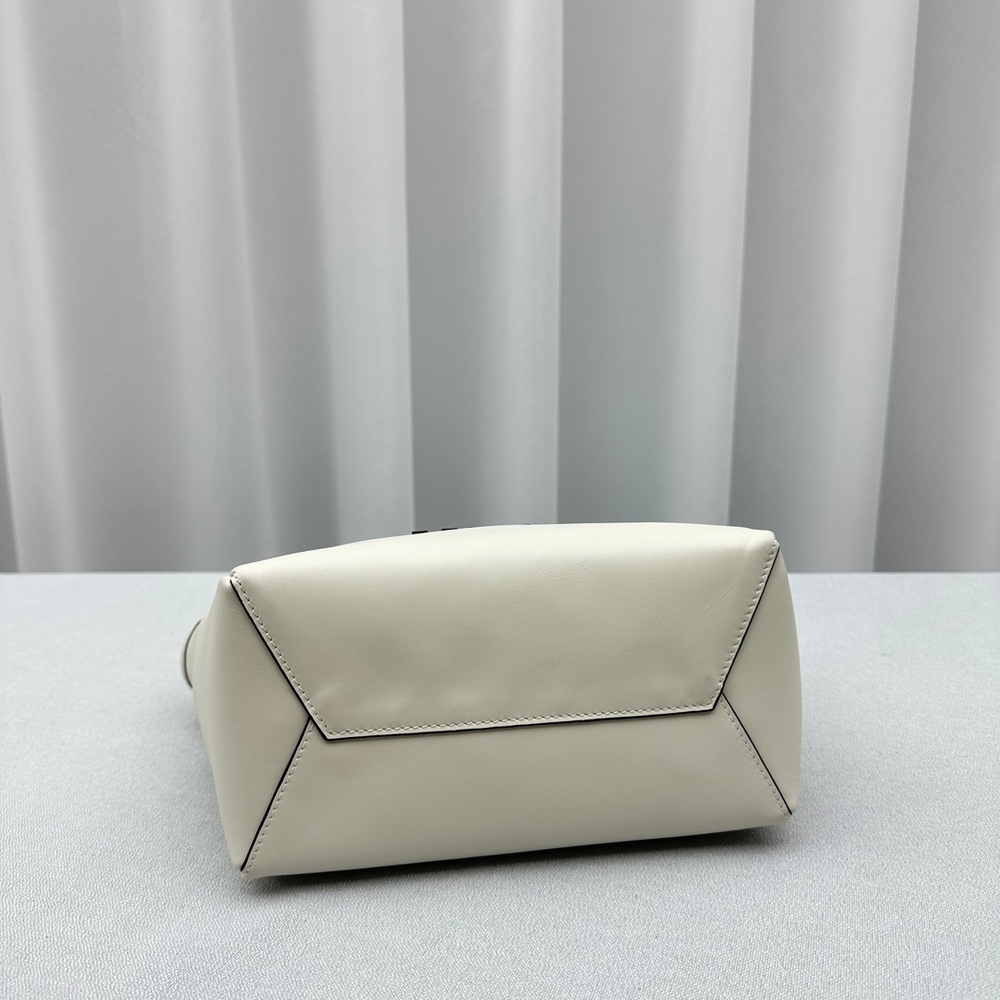 Miu Miu IVY Bag 23 cm