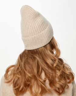 Шапка в рубчик с подворотом