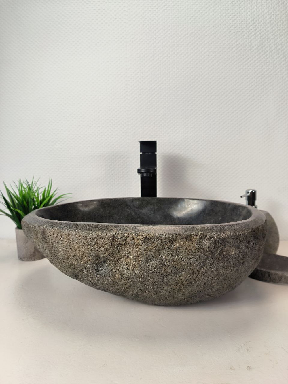 Раковина из речного камня RS-66004 46х35х15 из натурального камня