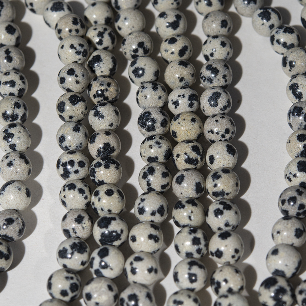 Аплит натуральный (Яшма далматин), 8,5мм, шар