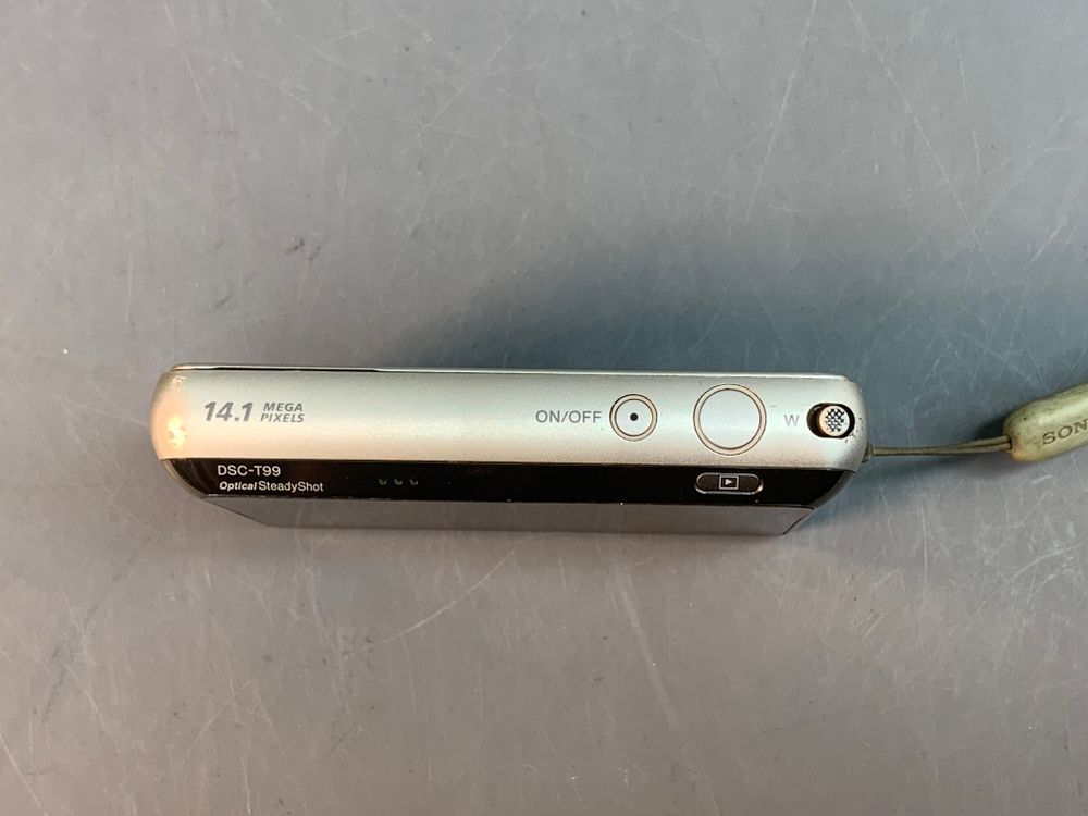 Sony Cyber-shot DSC-T99