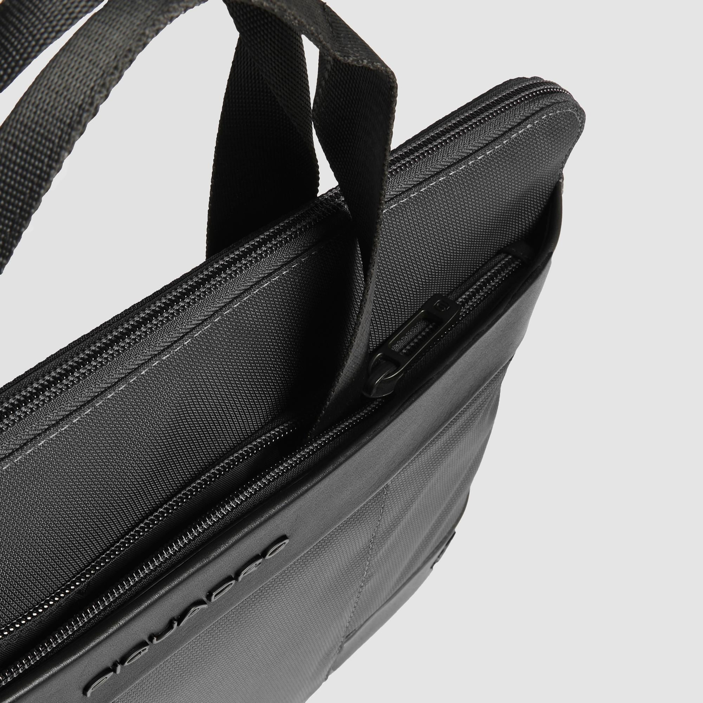 Портфель тонкий Wollem AC6810W129/Nero