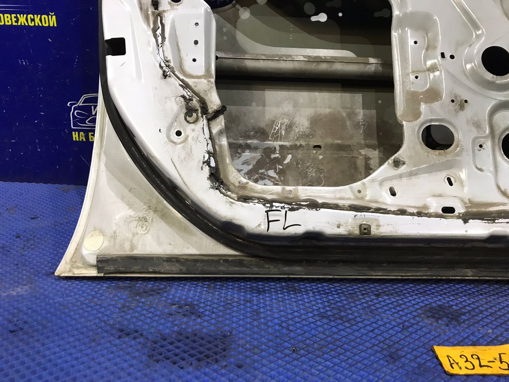 Дверь передняя левая NISSAN CEFIRO 1997