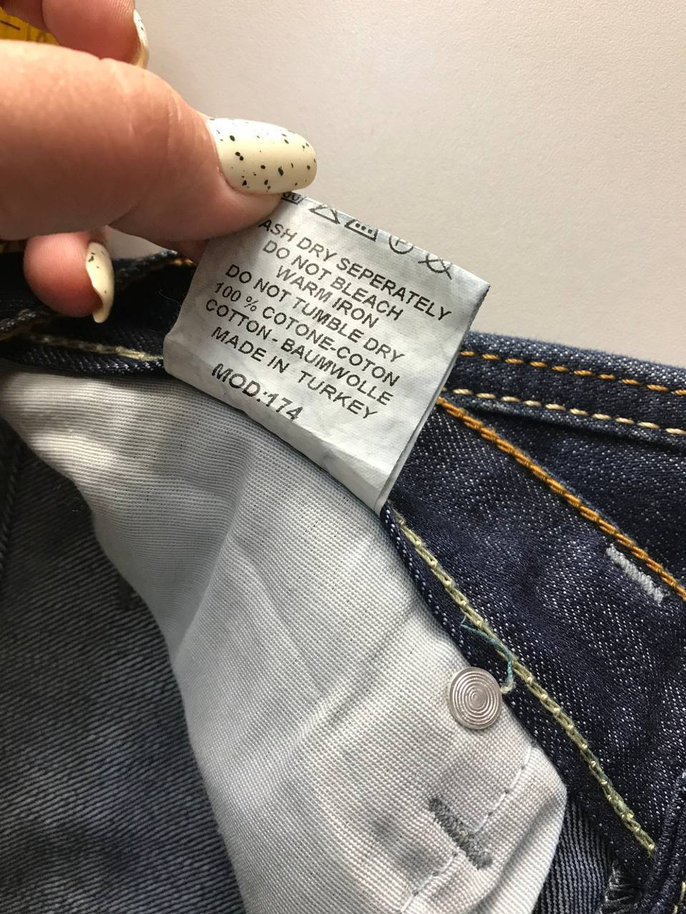 Джинсы темного оттенка, маркировка 29, визуально на 44/46 размер