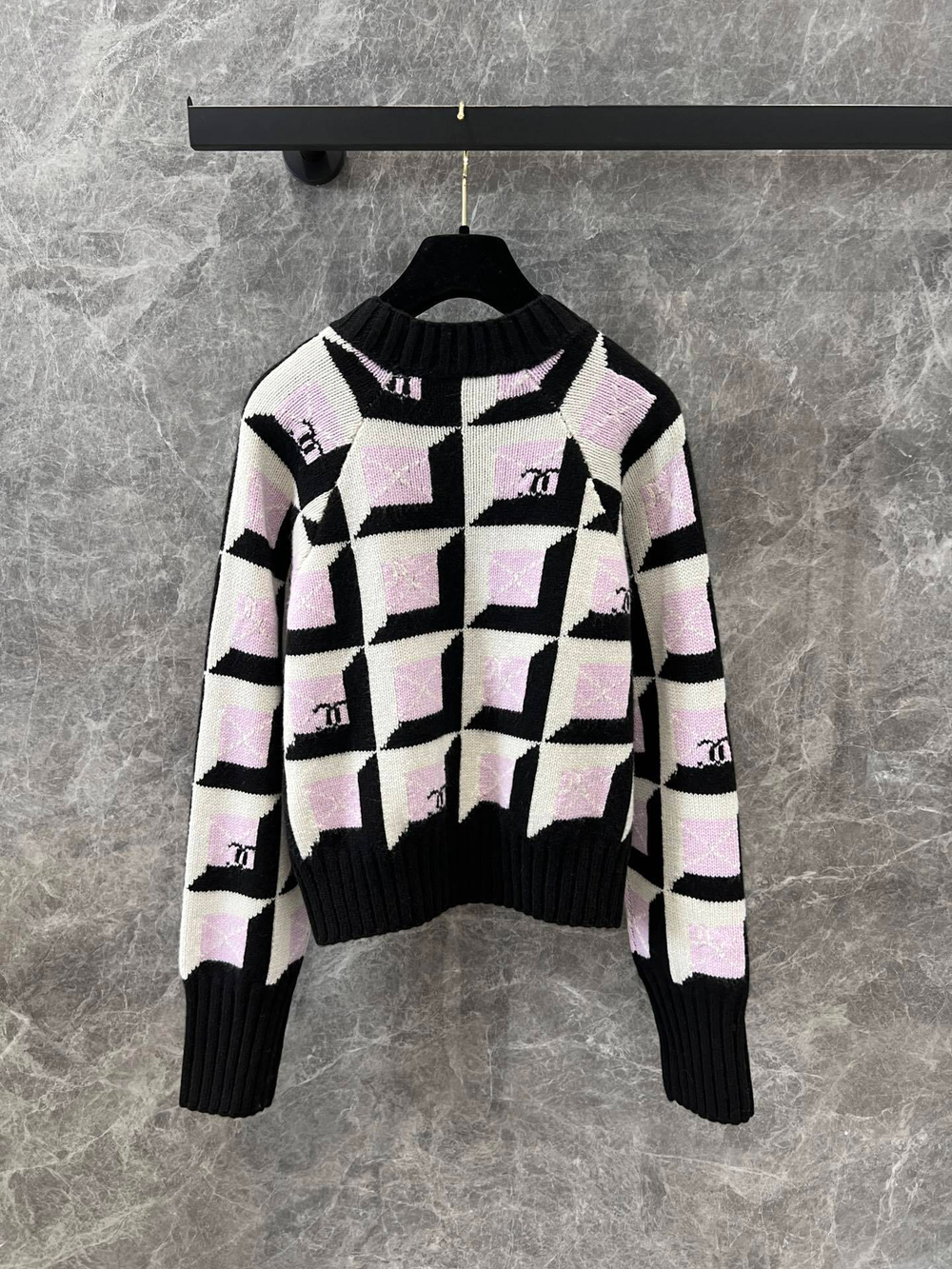 Chanel Sweatshirt