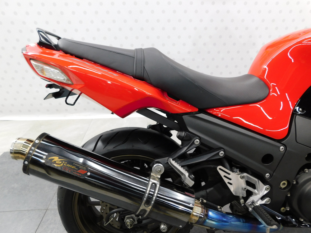 Kawasaki ZZ-R1400 038411