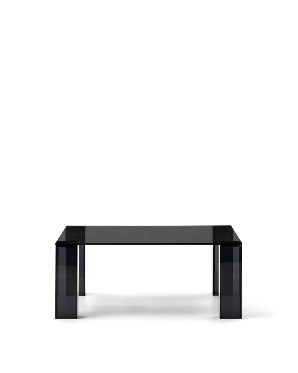 Журнальный столик Adularia из стекла темно-серого цвета 85 x 85