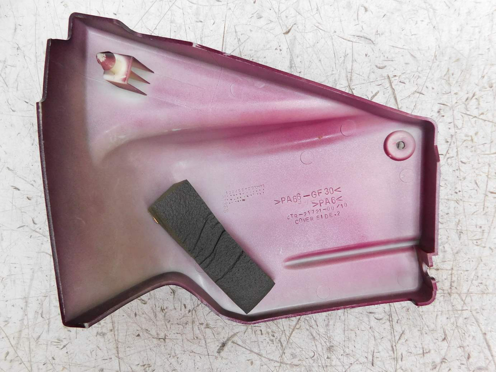 Пластик боковой правый Yamaha Drag Star 400 4TR-21721-00.